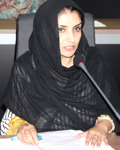 Dr. Monisa Qadiri 1